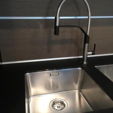 Lavello inox incassato sottotop